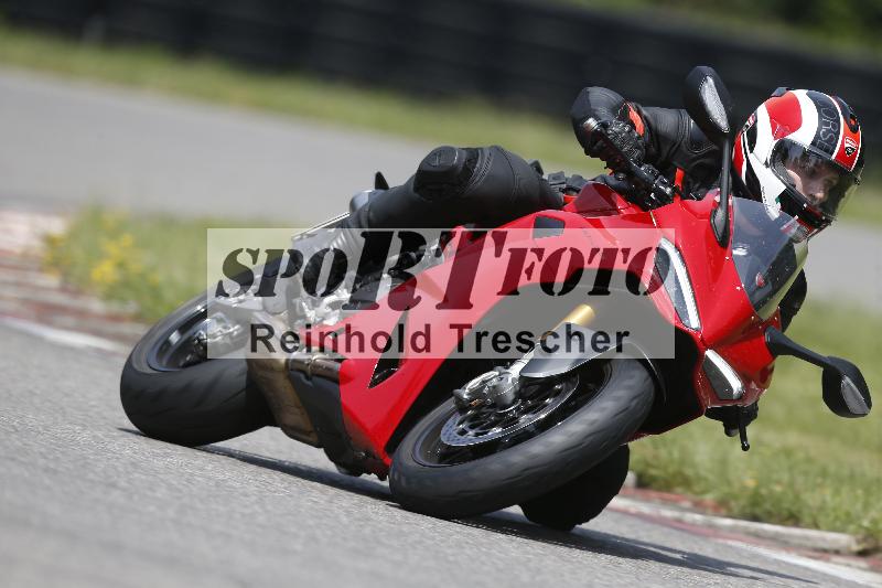 /27 12.06.2025 Ducati Schweiz Trackday Warmup  ADR/gruen-vert/ohne